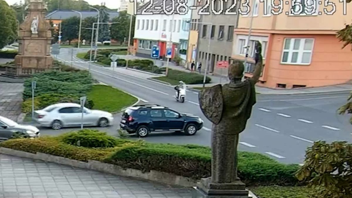 Řidička skútru na Vyškovsku unikla téměř jistému střetu s BMW, zachytila to kamera